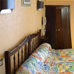 Le Relais Des Monedieres 호텔 Seilhac 외부 사진