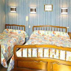 Le Relais Des Monedieres 호텔 Seilhac 외부 사진